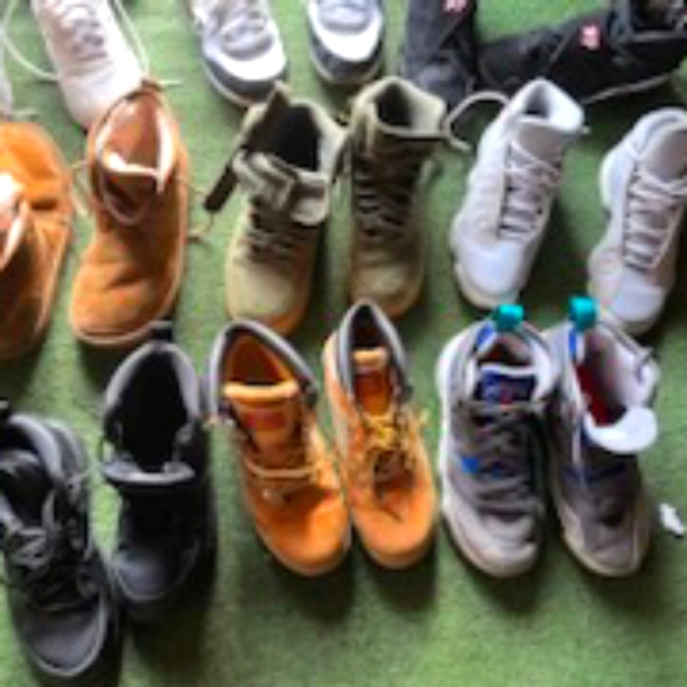 Boys shoes size 5 1/2 -6-6 1/2 -7